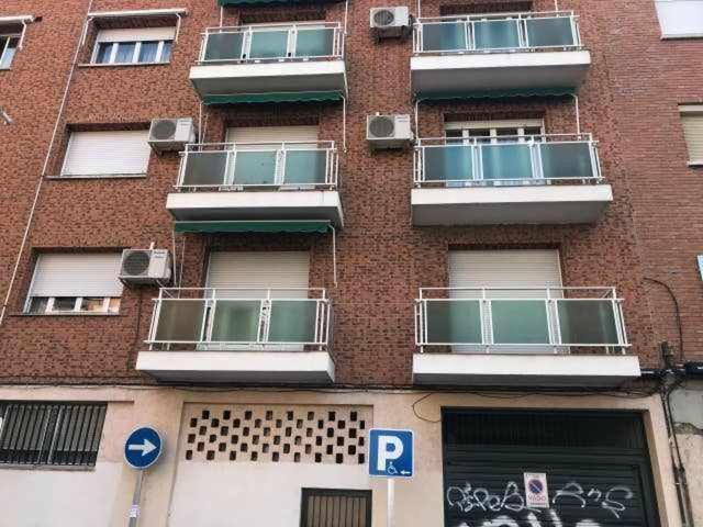 Bed and Breakfast Residencia 12 Octubre Madrid Exterior foto
