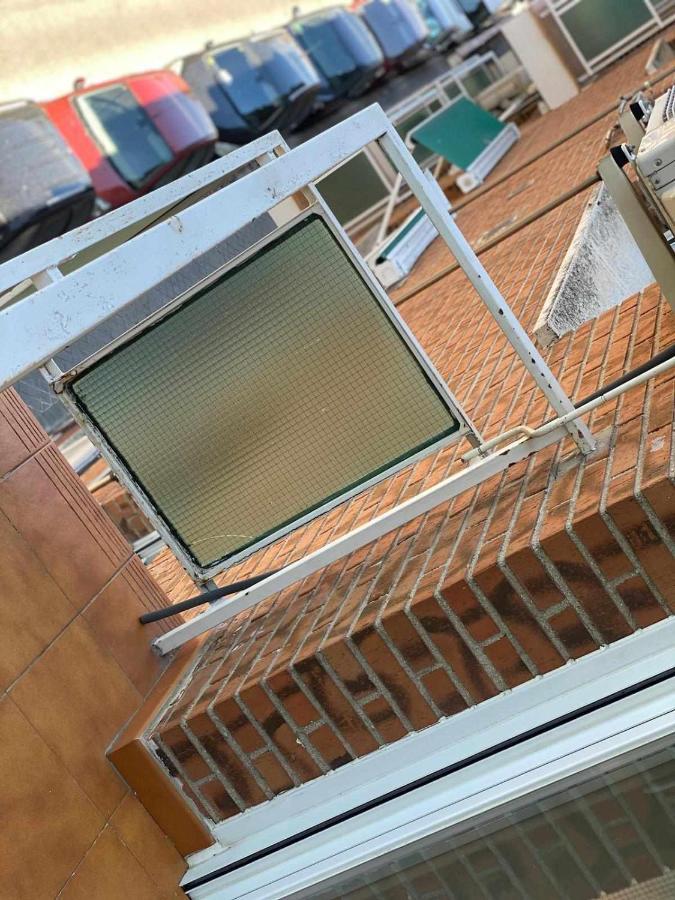 Bed and Breakfast Residencia 12 Octubre Madrid Exterior foto